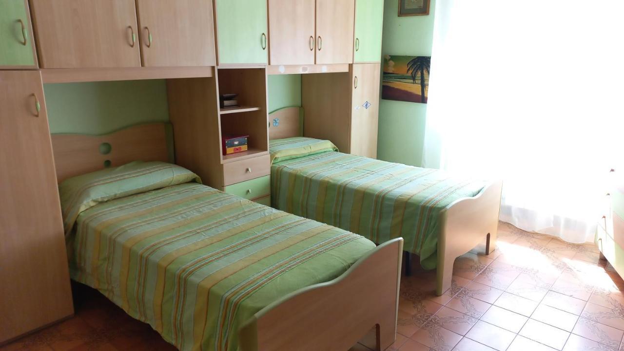 Appartamento Incantevole Al Centro Di Torvaianica Extérieur photo