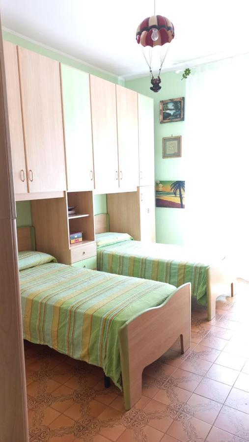 Appartamento Incantevole Al Centro Di Torvaianica Extérieur photo